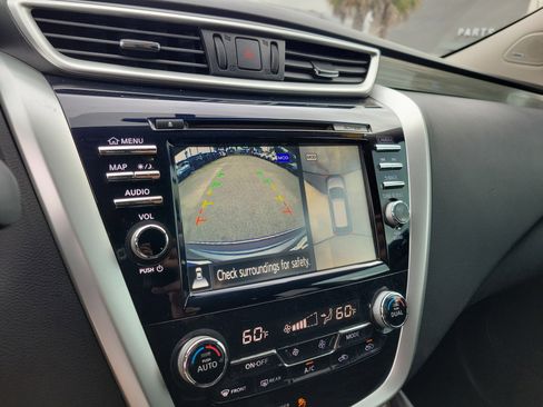 Used 2017 Nissan Murano SV w/ Premium Plus Package image 17