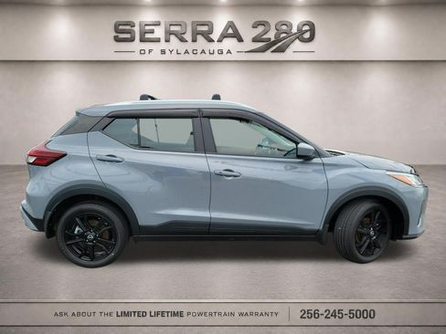 Used 2024 Nissan Kicks SV w/ Interior Electronics Package FWD image 4