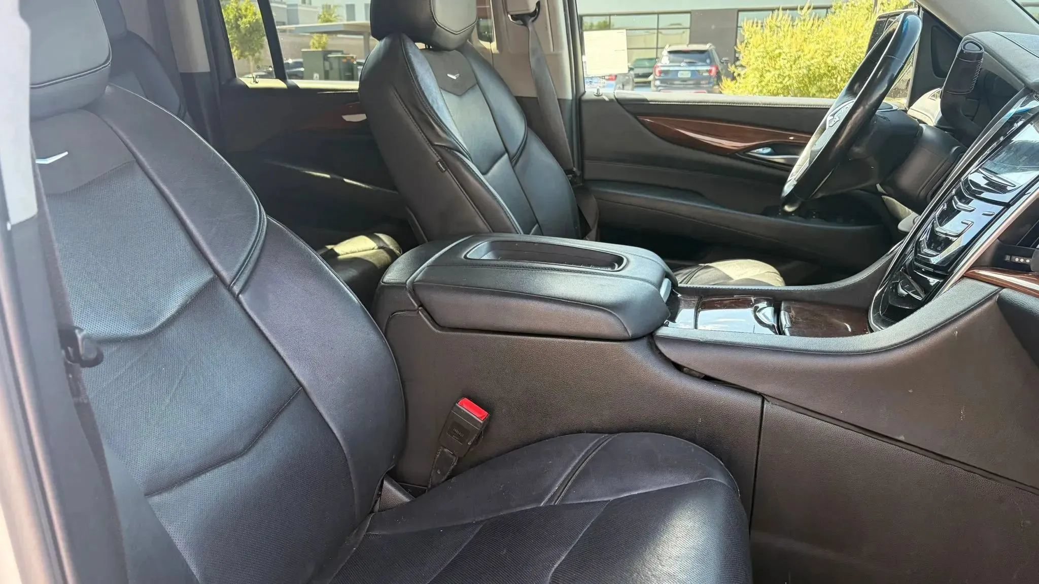 Used 2018 Cadillac Escalade ESV Luxury AWD/4WD image 15