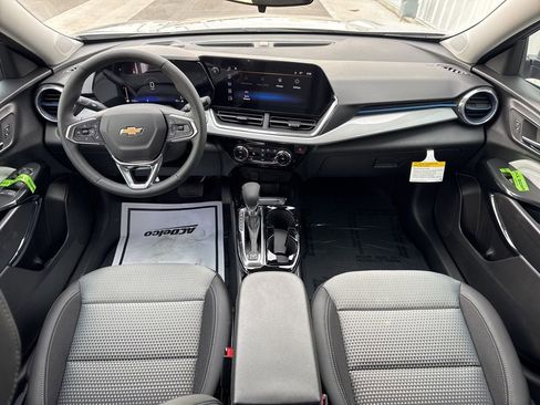 New 2026 Chevrolet Trax LT w/ Driver Confidence Package FWD image 12