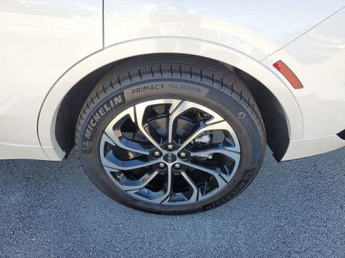 New 2026 Lincoln Nautilus Reserve AWD/4WD image 7