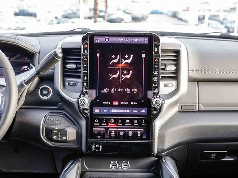 New 2026 RAM 2500 Laramie AWD/4WD image 16