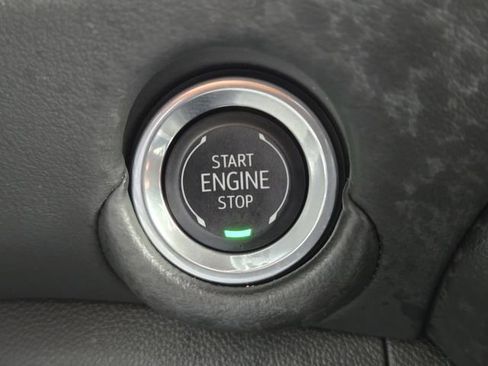 Used 2025 Chevrolet Tahoe Z71 AWD/4WD image 21