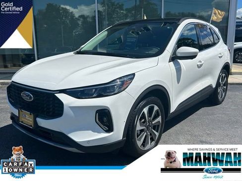 Certified 2023 Ford Escape Platinum w/ Premium Technology Package AWD/4WD image 1