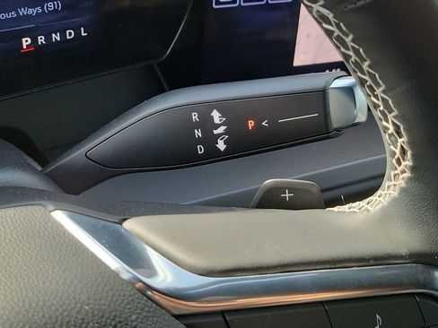 Certified 2025 Chevrolet Traverse LT image 16