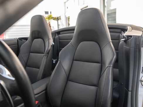 Used 2014 Porsche 911 Turbo S image 10