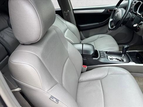 Used 2006 Toyota 4Runner SR5 RWD image 19