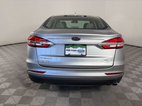 Used 2020 Ford Fusion SE FWD image 6