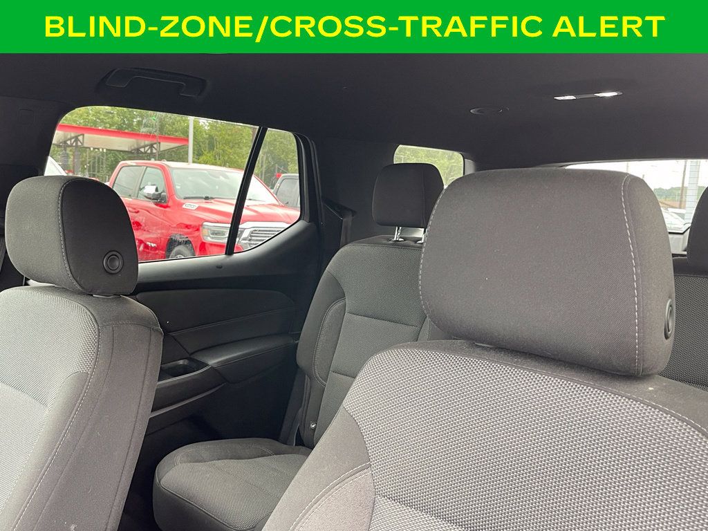 Used 2023 Chevrolet Traverse LT AWD/4WD image 16