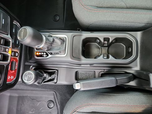 New 2026 Jeep Gladiator Rubicon AWD/4WD image 16