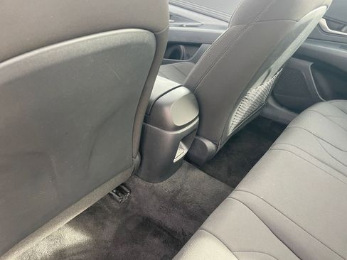 Used 2025 Hyundai Elantra SEL image 23