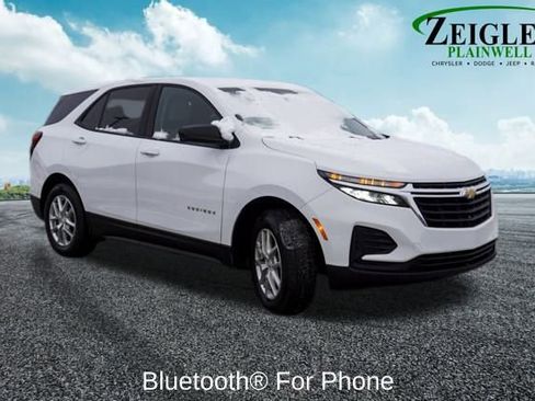 Used 2023 Chevrolet Equinox LS image 4