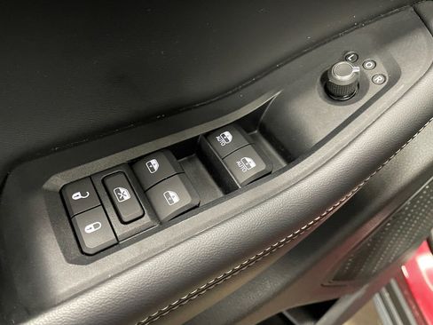 Used 2023 Jeep Grand Cherokee Limited AWD/4WD image 14