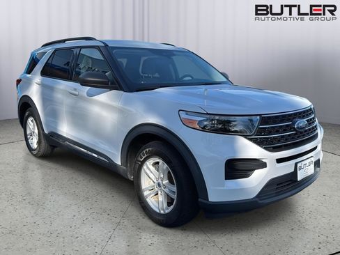 Used 2021 Ford Explorer XLT image 6
