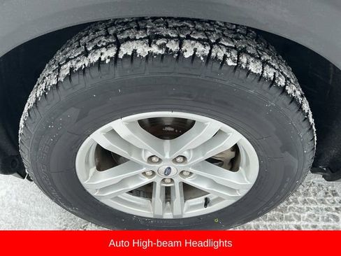 Used 2021 Ford Explorer XLT image 11