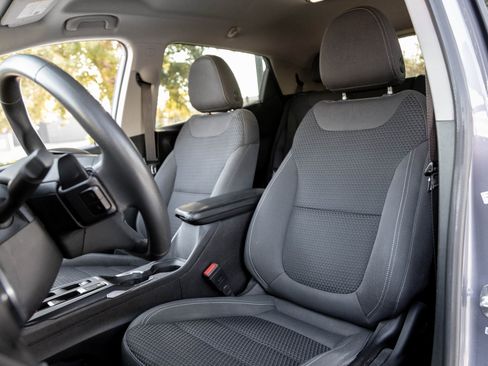 Used 2022 Chevrolet Bolt LT image 5