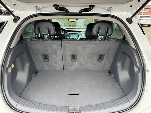 Used 2019 Chevrolet Bolt Premier w/ Infotainment Package image 15