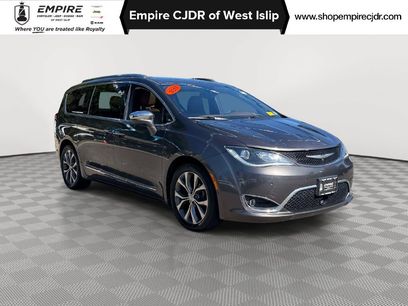 Used 2017 Chrysler Pacifica Limited
