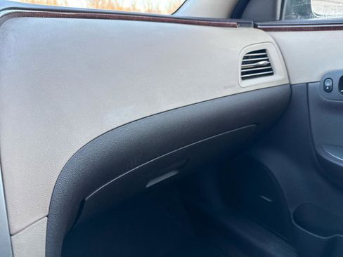 Used 2011 Chevrolet Malibu LTZ image 14