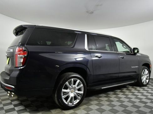 Used 2024 Chevrolet Suburban High Country image 10