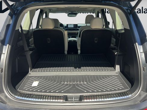 Certified 2022 Kia Telluride SX w/ Towing Package FWD image 9