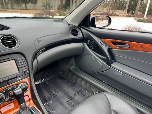 Used 2005 Mercedes-Benz SL 500 image 15
