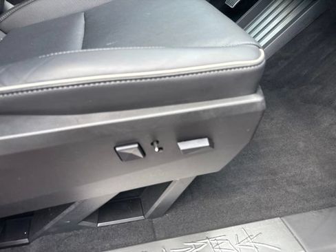 Used 2024 Tesla Cybertruck AWD Crew Cab image 29
