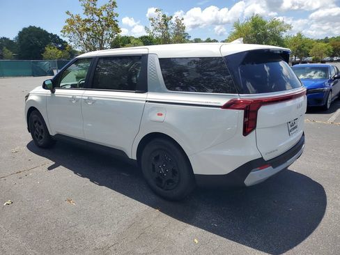 New 2026 Kia Carnival FWD image 3