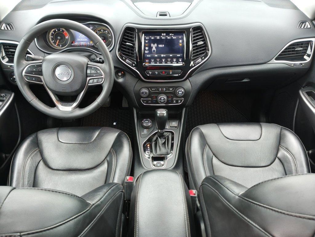 Used 2022 Jeep Cherokee Limited w/ Sun & Sound Group AWD/4WD image 8
