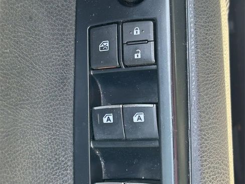 Used 2018 Toyota Camry XSE image 21