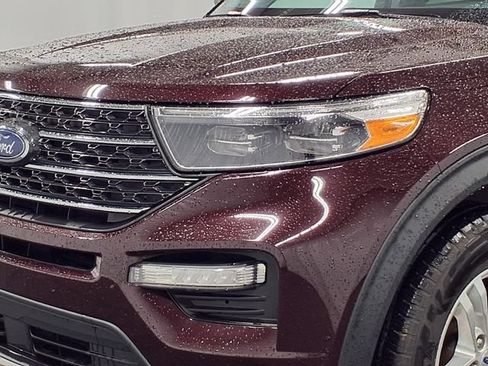 Used 2023 Ford Explorer XLT w/ Equipment Group 202A AWD/4WD image 32
