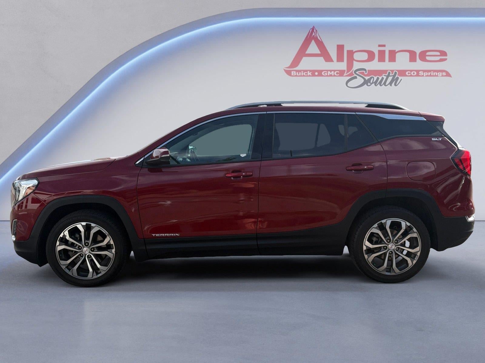 Used 2020 GMC Terrain SLT w/ Preferred Package FWD image 2