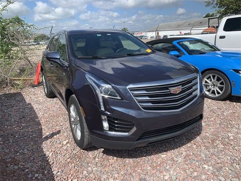 Used 2019 Cadillac XT5 FWD image 2