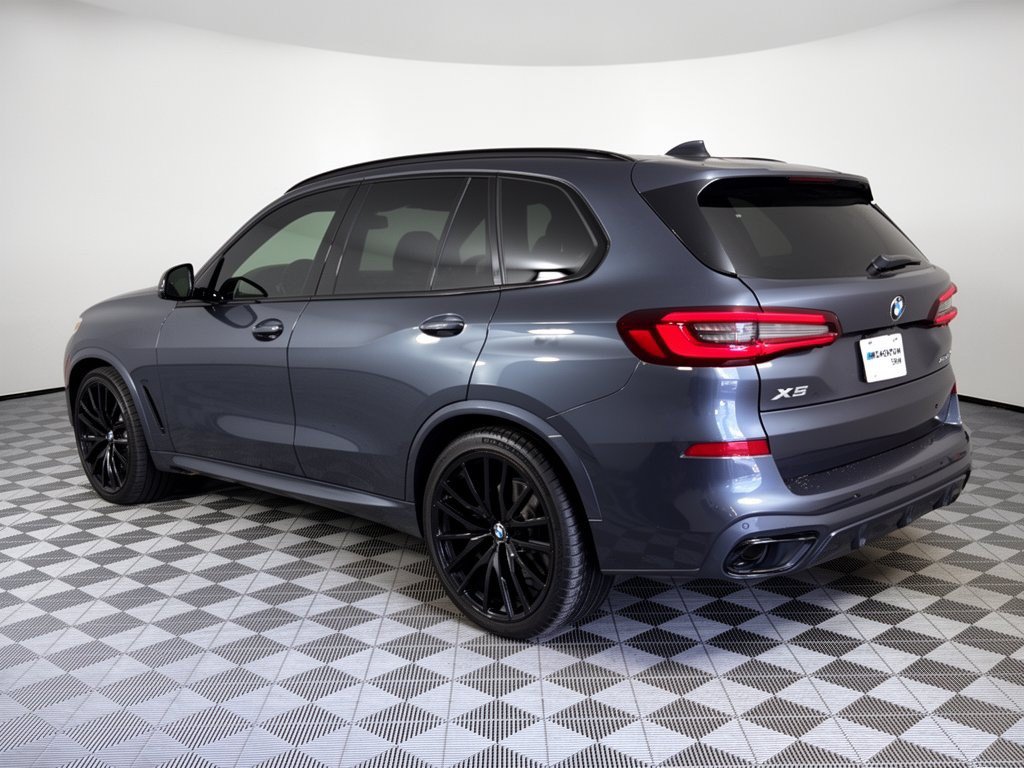 Used 2022 BMW X5 sDrive40i w/ M Sport Package RWD image 3