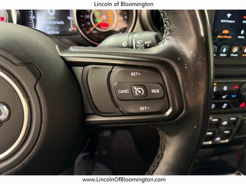 Used 2021 Jeep Gladiator Willys image 36