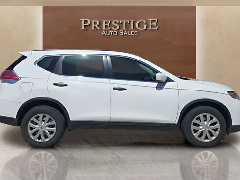 Used 2016 Nissan Rogue S image 18