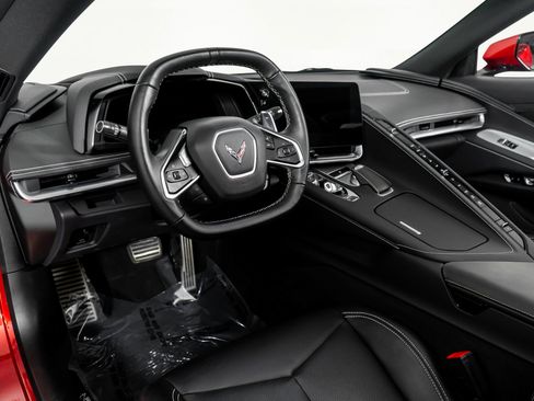 Used 2021 Chevrolet Corvette Stingray Convertible w/ Battery Protection Package image 2