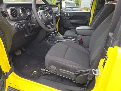 Certified 2023 Jeep Wrangler Sport AWD/4WD image 15