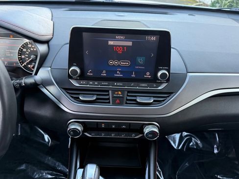 Used 2023 Nissan Altima 2.5 SR image 18