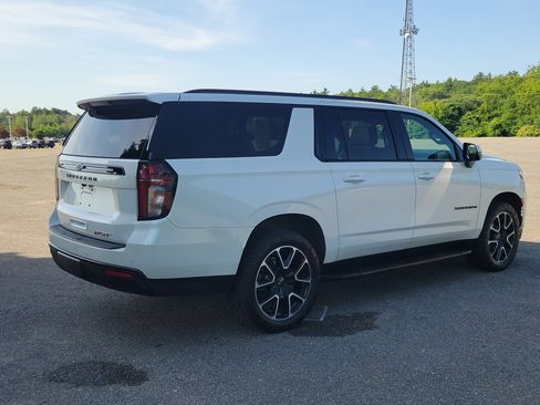 Used 2023 Chevrolet Suburban RST w/ Luxury Package AWD/4WD image 5