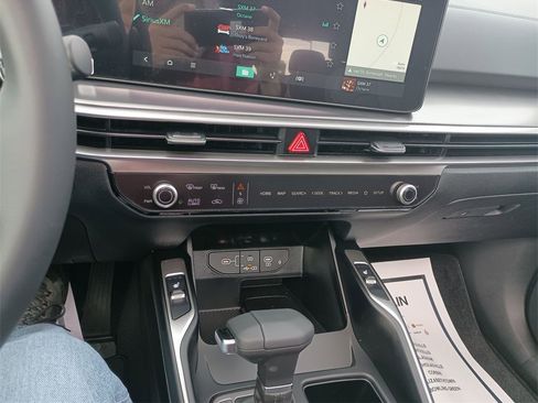 New 2025 Kia Sorento EX w/ Panoramic Sunroof Package image 22