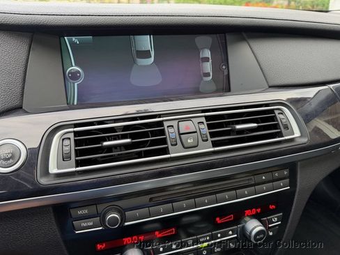 Used 2011 BMW 750i RWD image 58