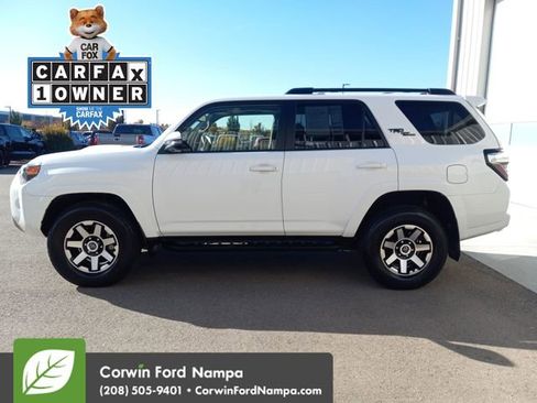 Used 2022 Toyota 4Runner TRD Off-Road Premium image 6