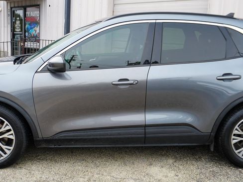 Used 2021 Ford Escape SEL w/ Technology Package image 3