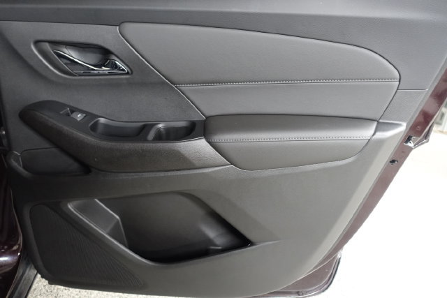 Used 2023 Chevrolet Traverse LT FWD image 24