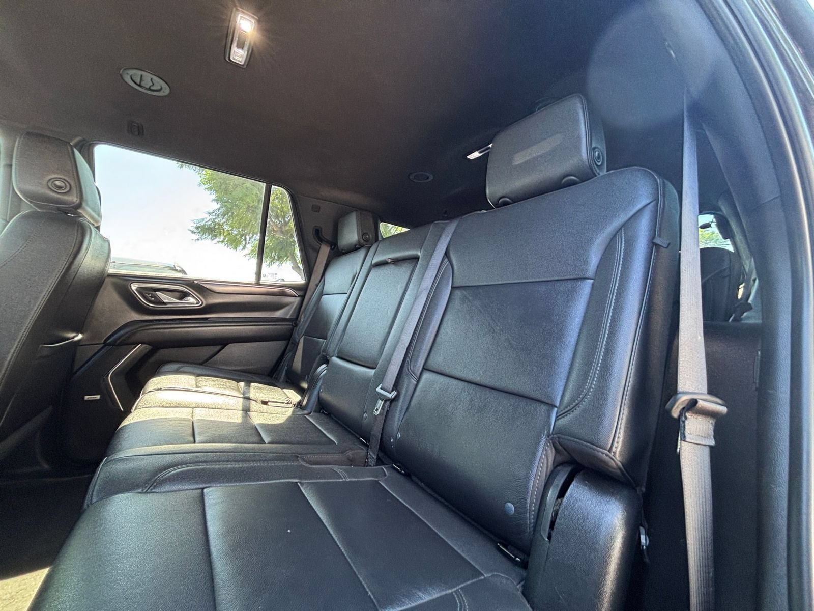 Used 2024 Chevrolet Tahoe LT w/ Luxury Package RWD image 39
