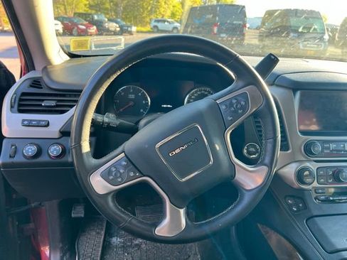 Used 2015 GMC Yukon Denali w/ Touring Package AWD/4WD image 16