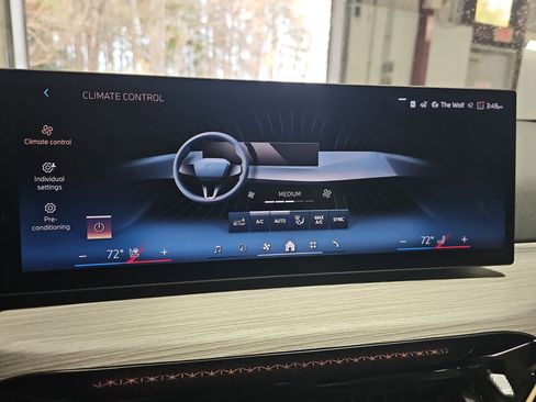 New 2026 BMW 330i Sedan w/ Premium Package image 22