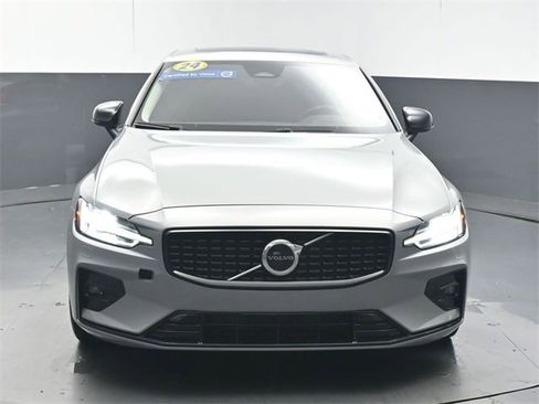 Certified 2024 Volvo S60 B5 Core image 3