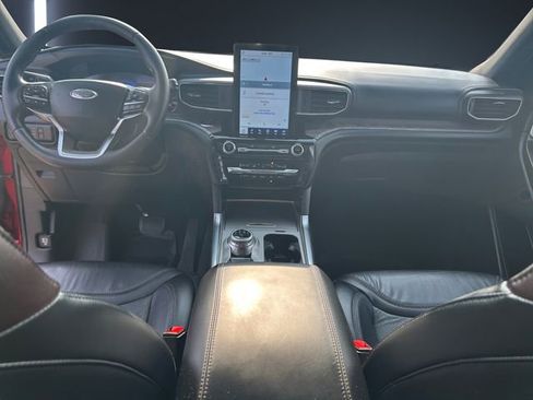 Used 2023 Ford Explorer Platinum w/ Technology Package image 10